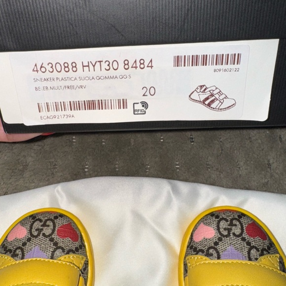 Worn 2x Gucci Baby shoes. EUR Size 20 Baby size US4. Final Sale - Picture 4 of 4